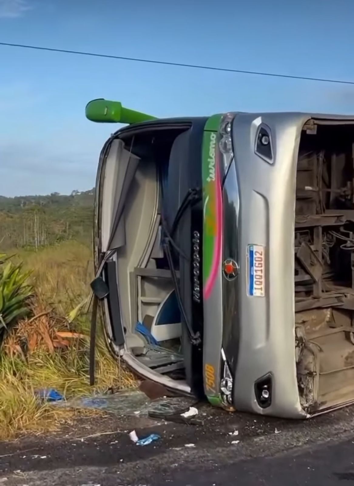 Acidente na Bahia com ônibus que saiu de Aracaju deixa 4 mortos e 11 feridos