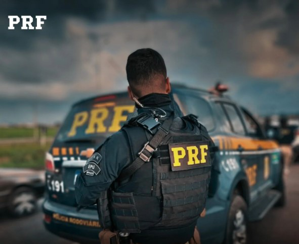 PRF recupera carro roubado e prende motorista na BR-235 em Sergipe