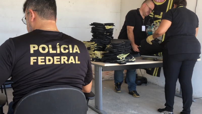 Polícia Federal destrói 546 coletes balísticos vencidos