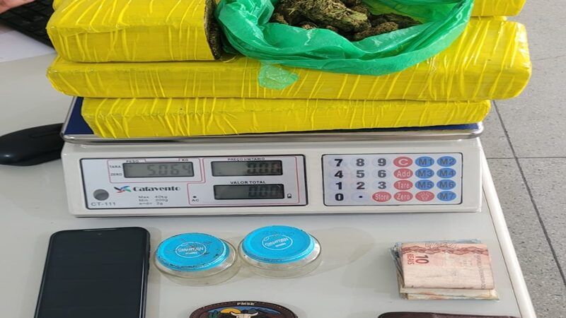 Polícia Militar prende suspeito e apreende mais de 5 kg de maconha em Ribeirópolis