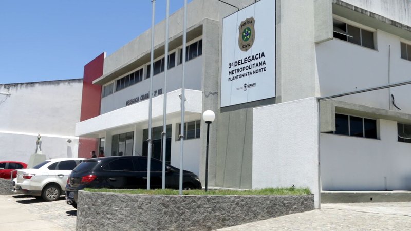 Cinco suspeitos de furtar mais de R$ 100 mil de empresas são presos em ação policial em Aracaju