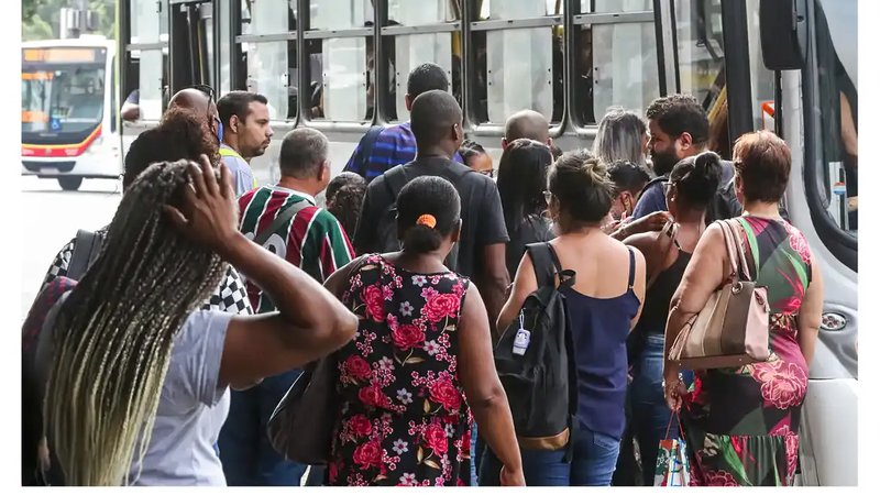 Número de desemprego no país diminui para 6,2%, relata IBGE