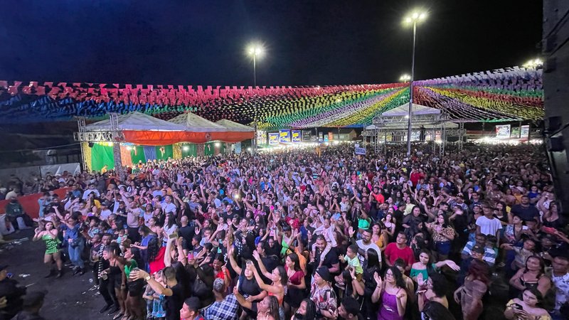 Magníficos, Mastruz com Leite e Devinho Novaes são atrações do ‘Forró das Brotas’ neste fim de semana; confira programação