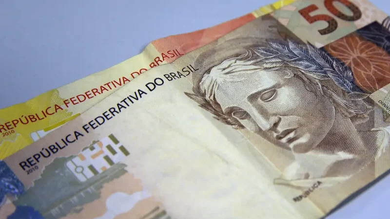 Caixa libera abono salarial para nascidos em setembro e outubro