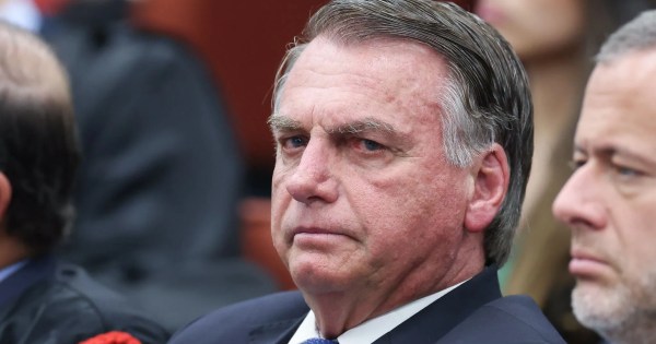 STF determinou prisão domiciliar de Jair Bolsonaro