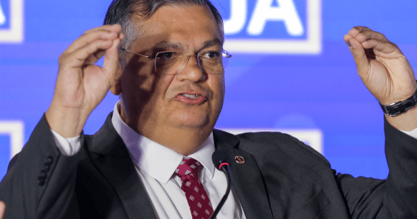 Dino blinda Moraes e impede efeitos de decisões estrangeiras no Brasil
