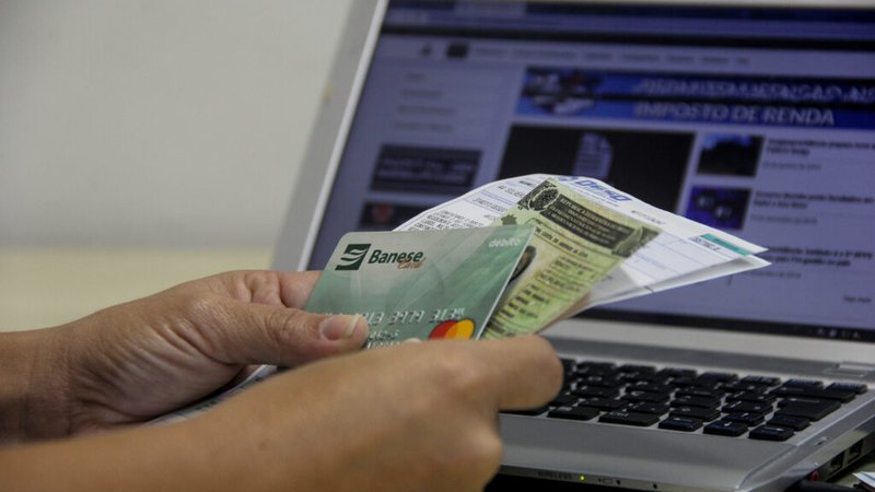 Aposentados e pensionistas nascidos em fevereiro devem fazer Prova de Vida até sábado (28)