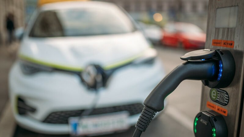 Diretriz nacional estabelece normas para carregadores de carros elétricos