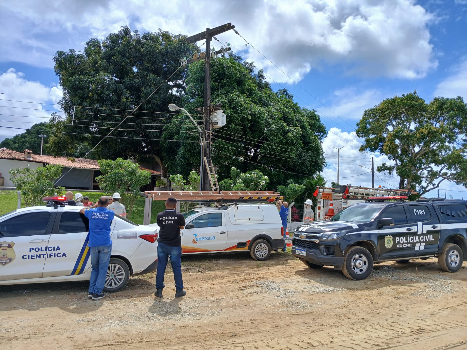 Fazendeiro é conduzido a delegacia por furto de energia em São Cristóvão