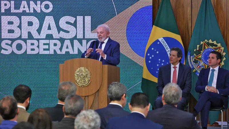 Governo Federal lança pacote de R$ 30 bilhões para apoiar setores produtivos afetados por tarifaço dos EUA | Brasil