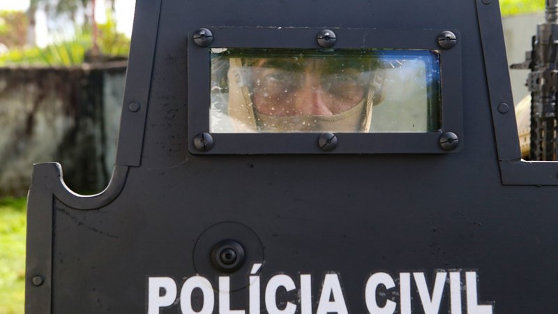 Homem é preso em flagrante por descumprir medida protetiva uma hora após ser intimado pela Justiça