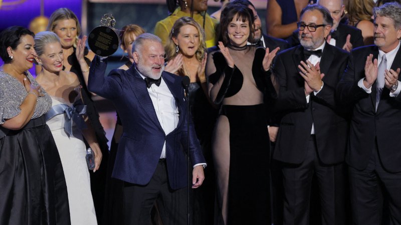Emmy 2025: “Adolescência” brilha, “The Pitt” e “O Estúdio” dominam a noite