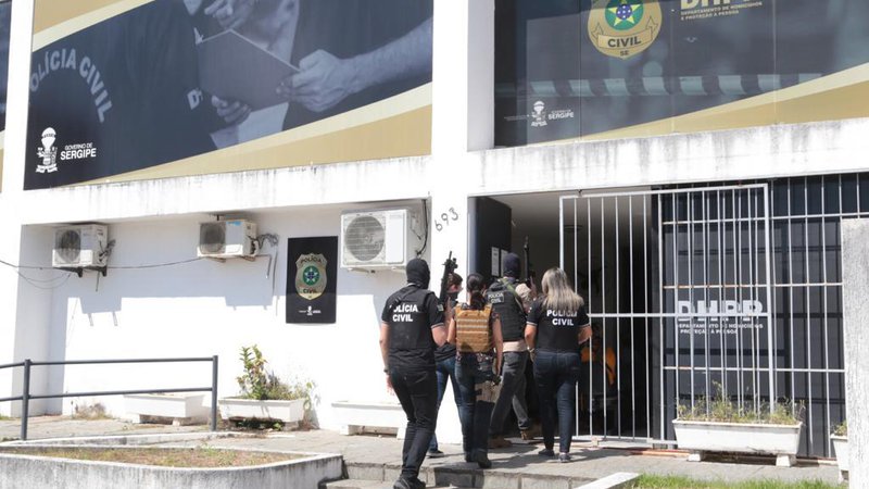 Polícia inicia investigação sobre corpo encontrado carbonizado com mãos e pescoço amarrados em Aracaju