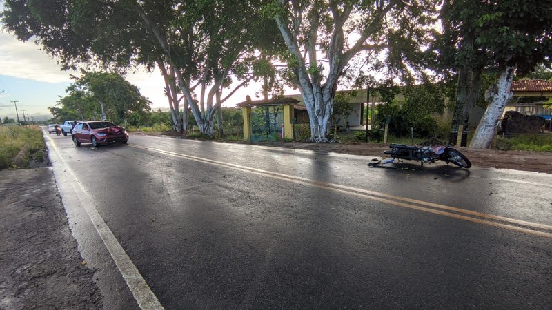 Colisão entre carro e moto na SE-170 deixa motociclista ferido em Itabaiana; motorista foge