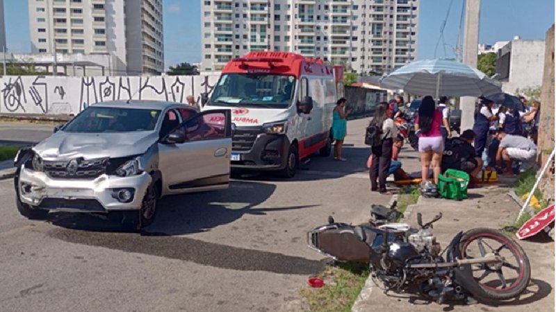 Jovem de 18 anos morre após acidente entre carro e moto no bairro Jardins, em Aracaju