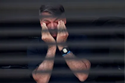 Moraes determina início imediato do cumprimento da pena de 27 anos de prisão a Bolsonaro