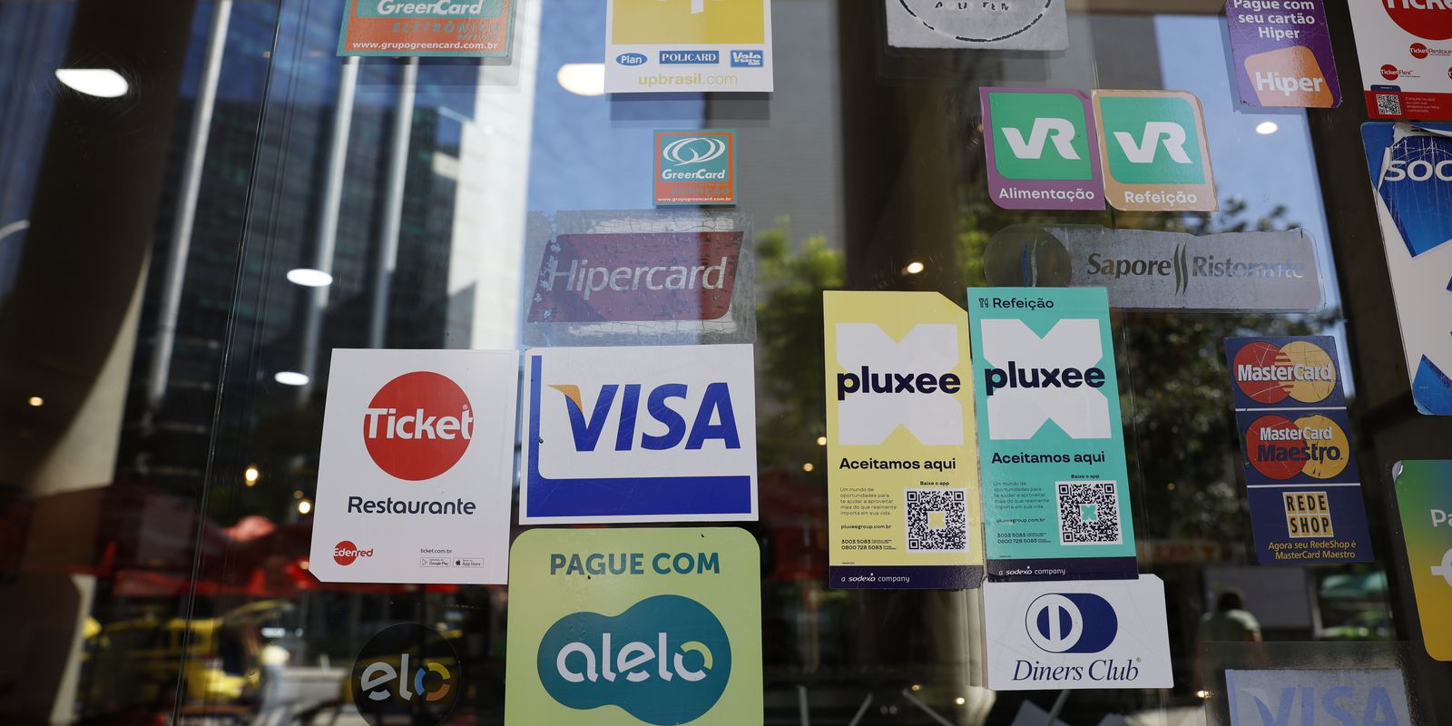 Novo modelo de vale-alimentação e refeição pode poupar R$ 7,9 bilhões por ano, estima Fazenda