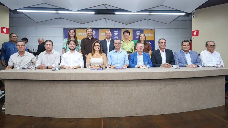 Governador Fábio Mitidieri anuncia transição do secretariado para 2026