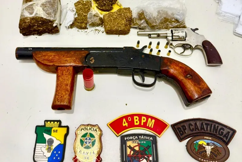 Polícia apreende armas, munições e maconha; dois suspeitos morrem em confronto em Porto da Folha