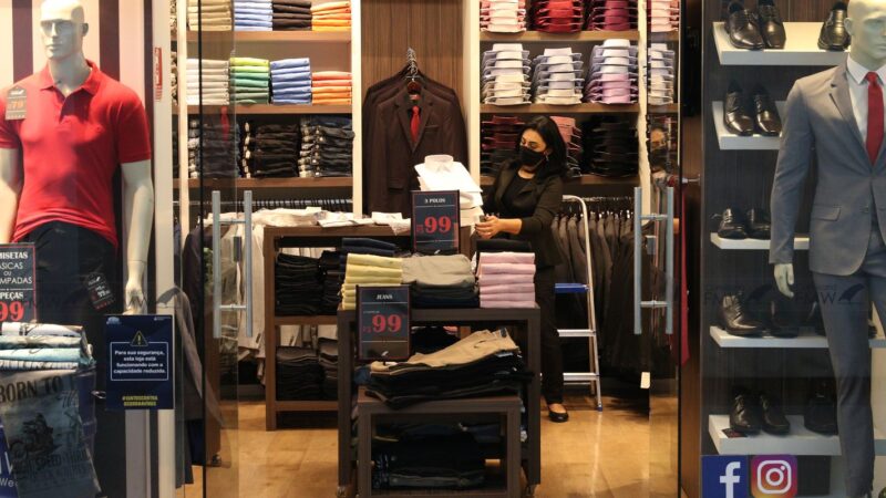 Procon-RJ explica direitos do consumidor para trocas de presentes de Natal