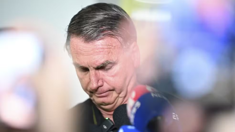 Alexandre de Moraes autoriza transferência de Jair Bolsonaro para o Complexo da Papuda