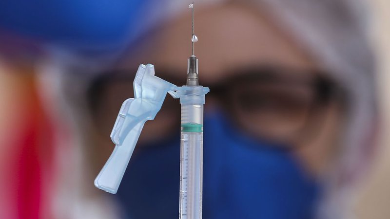 Anvisa amplia indicação da vacina contra HPV e reforça prevenção de cânceres de cabeça e pescoço