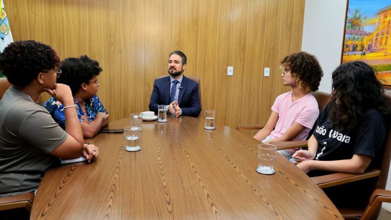 Universitários visitam a rotina da Câmara de Aracaju por meio da Escola do Legislativo Municipal