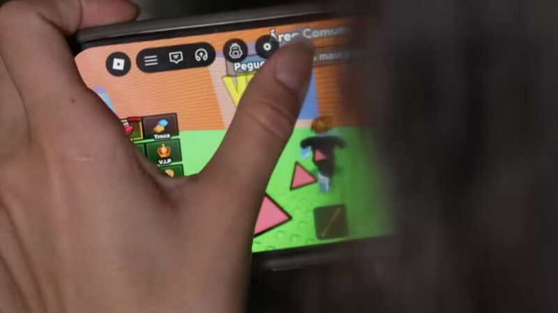 Debate sobre proteção de menores nas redes e jogos volta ao centro após mudanças no Roblox