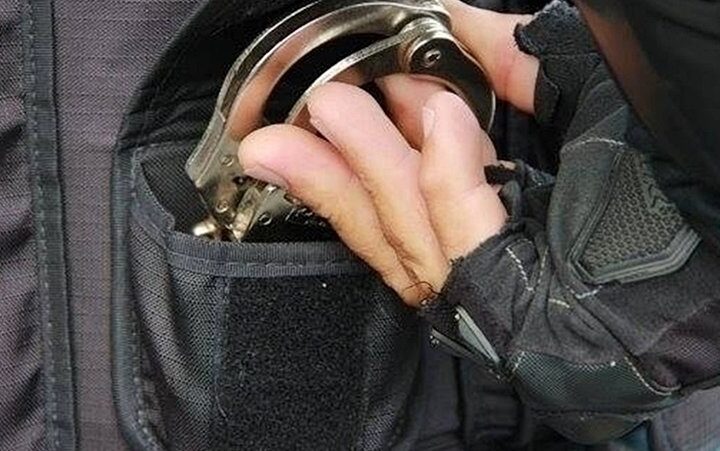 Homem é preso após apresentar documento falso em abordagem em Socorro