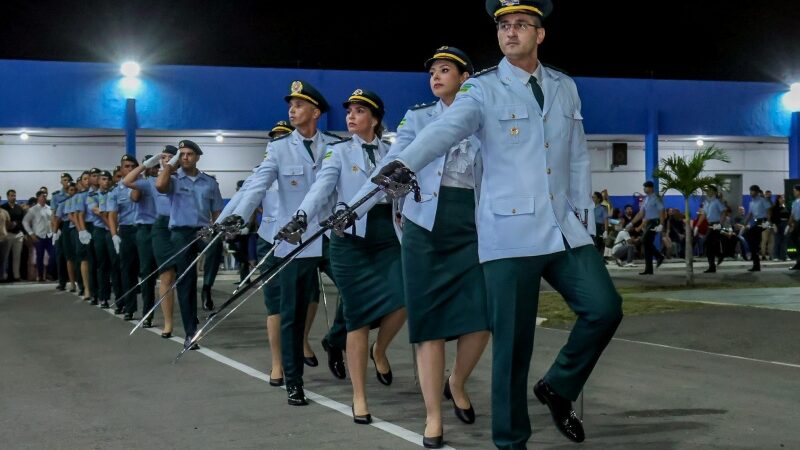 PM realiza formatura do Estágio de Adaptação de Oficiais da Saúde e entrega Espadim Tiradentes a cadetes do Curso de Formação de Oficiais 2025