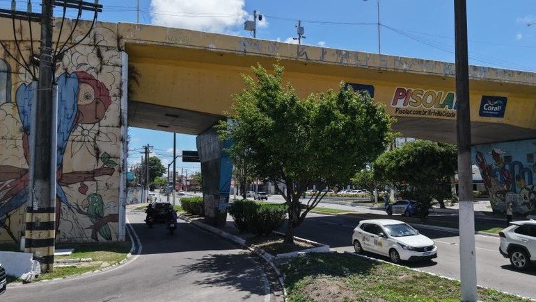 Obra em viaduto altera trânsito em importantes avenidas de Aracaju