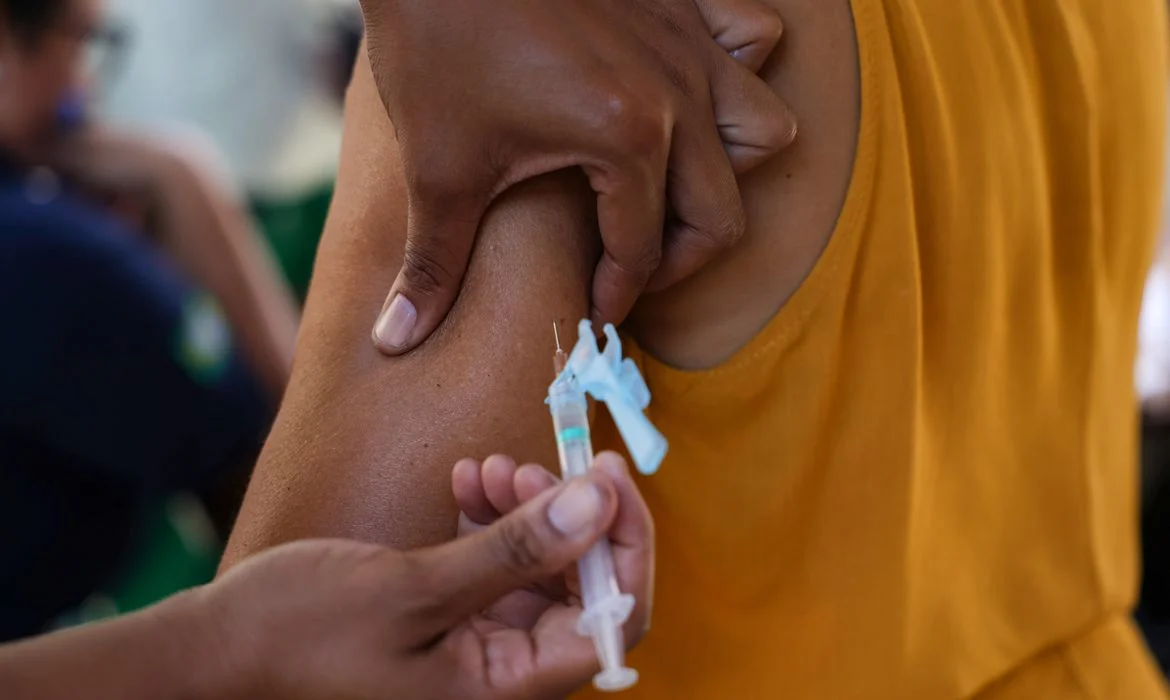 Caso de sarampo em bebê de 6 meses em São Paulo reacende alerta sobre vacinação