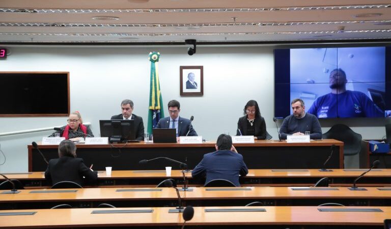 Debatedores divergem sobre indenização a clubes formadores de atletas