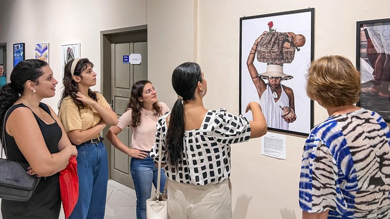 Exposição coletiva reúne 15 artistas no Corredor Cultural Wellington Santos, em Aracaju