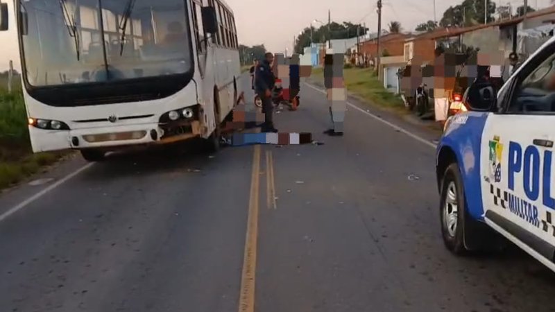 Jovem morre e outro fica ferido em colisão entre ônibus e ciclomotor em Capela