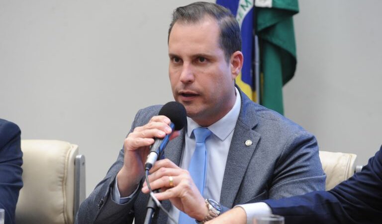 Projeto proíbe reserva de mercado na pesca esportiva e exige base científica para restrições estaduais