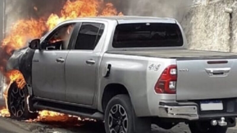 Caminhonete pega fogo na Rota do Sertão entre Ribeirópolis e Aparecida