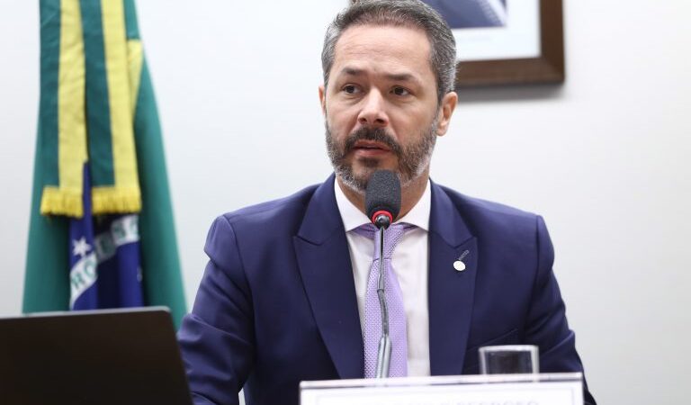 Comissão aprova regras para atendimento de pessoas idosas e com deficiência em academias