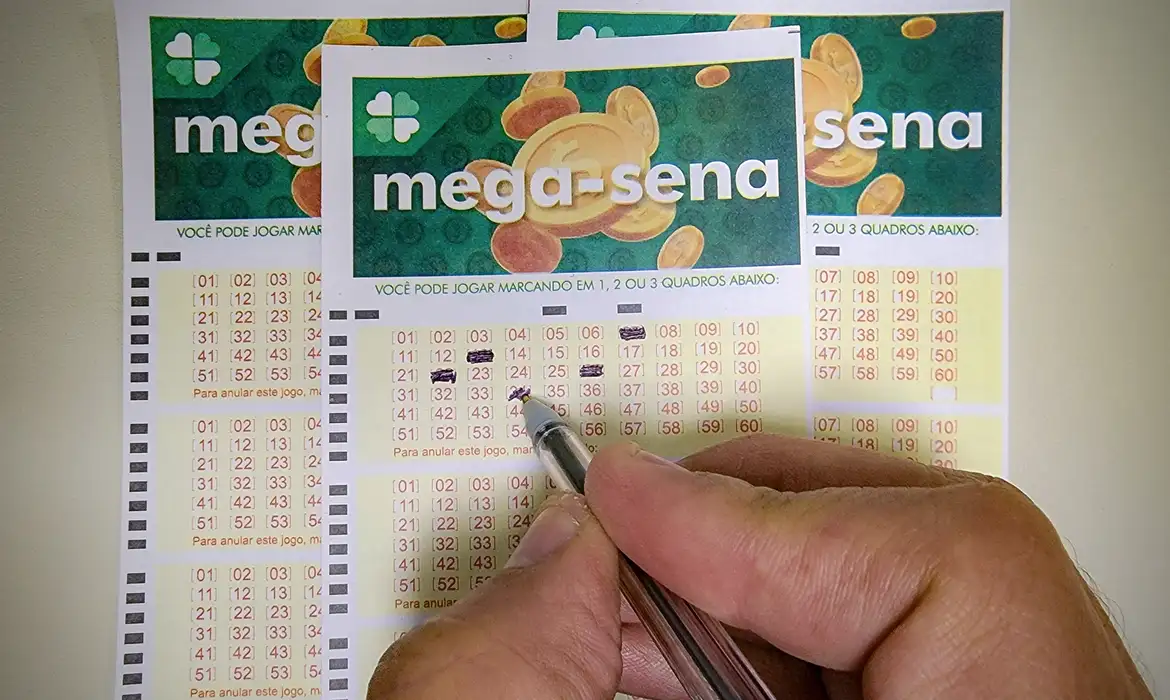 Mega-Sena não tem vencedor e acumula para R$ 6 milhões