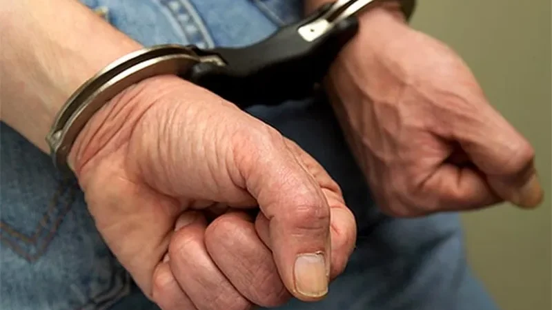 Homem é preso em flagrante por manter ex-companheira em cárcere na BR-101, em São Cristóvão