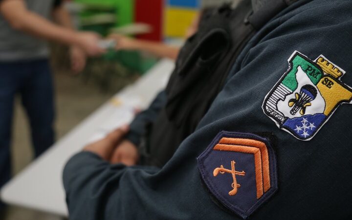 Homem morre e outro fica ferido após ataque a tiros em barbearia de São Cristóvão