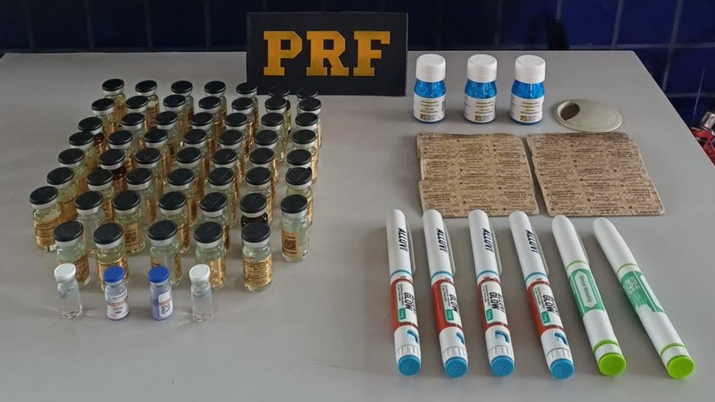 PRF apreende medicamentos e produtos importados sem documentação na BR-101