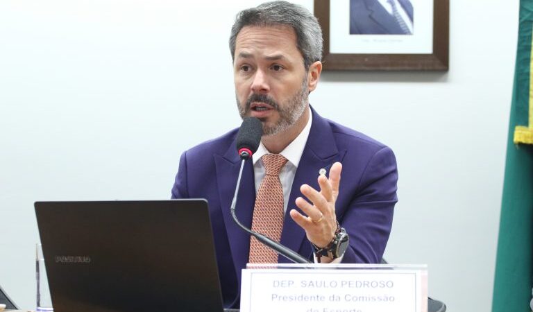 Comissão aprova proibição do uso de imagem e voz de atletas menores de 18 anos em propaganda de bet