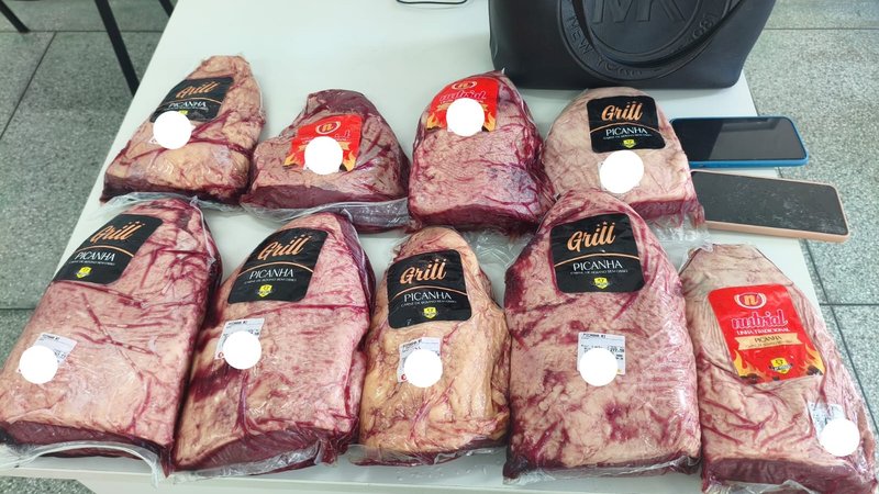 Mulher suspeita de furtar mais de 14 kg de picanha é presa em Aracaju
