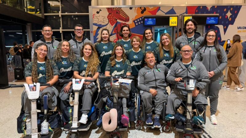 Seleções Brasileiras de Vôlei Sentado embarcam para a China em busca do título mundial