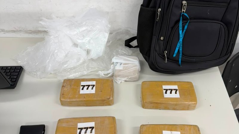 Homem é preso com mais de 4,6 kg de crack durante ação da PM no Bairro América