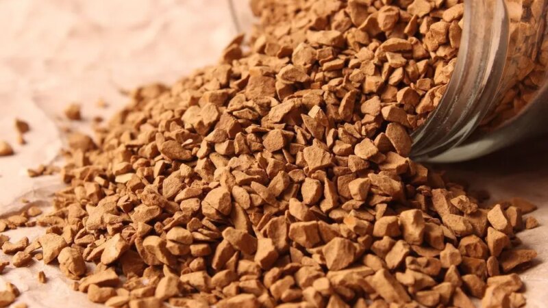 Café solúvel mira recorde em 2026, mas indústria vê pressão sobre custos