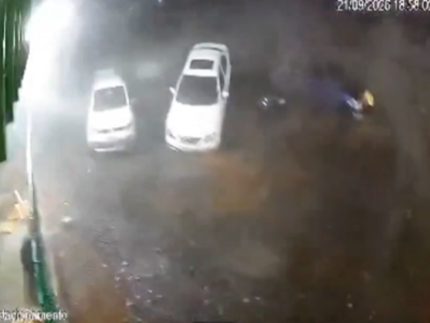 Carro é levantado do chão por possível tornado durante forte temporal no Paraná