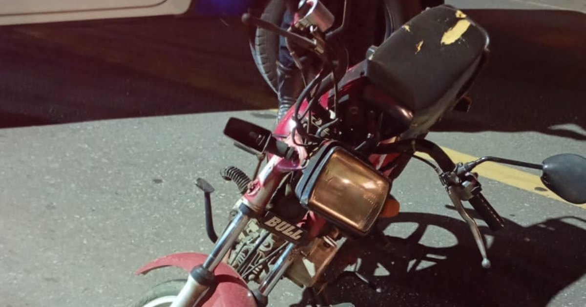 Colisão entre moto e bicicleta deixa dois homens feridos na SE-050, em Aracaju