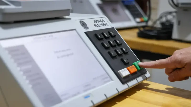 Eleitores têm até esta segunda-feira (14) para solicitar transporte gratuito